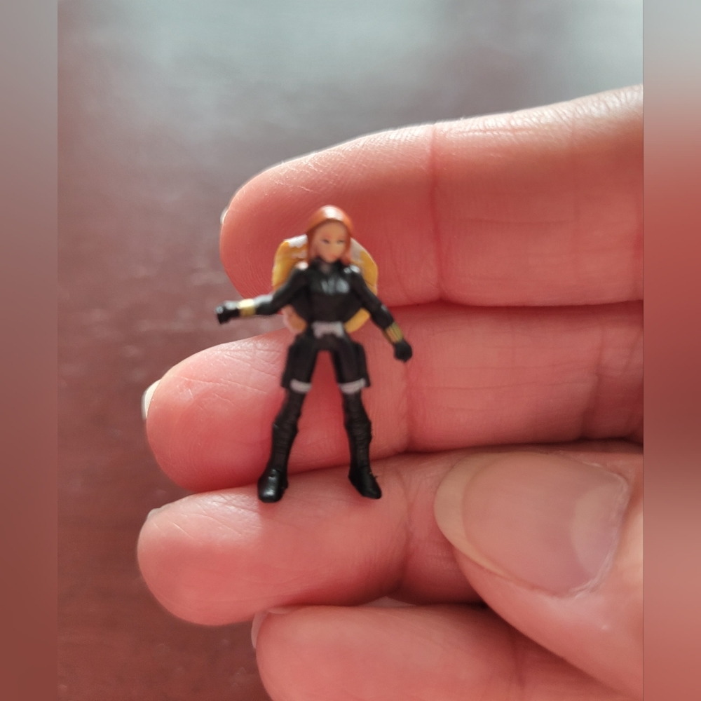 Mini Brands Black Widow
